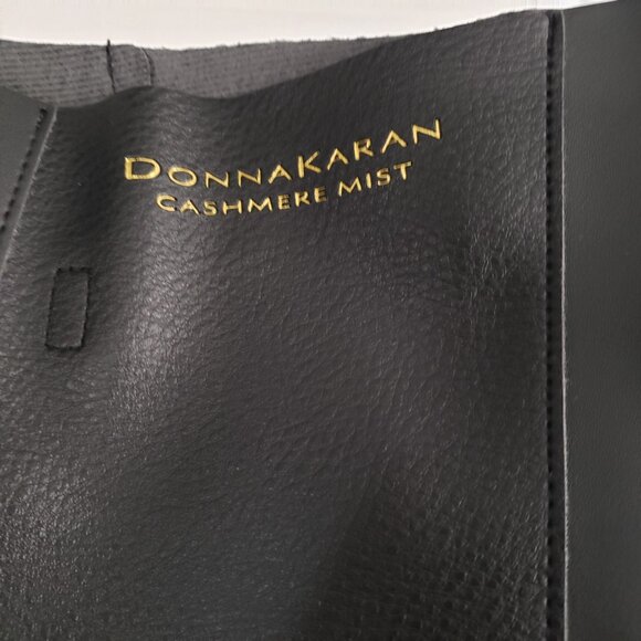 BNWT Donna Karan Cashmere Mist Large Bucket Tote T Chain Close (OS) - Picture 2 of 6